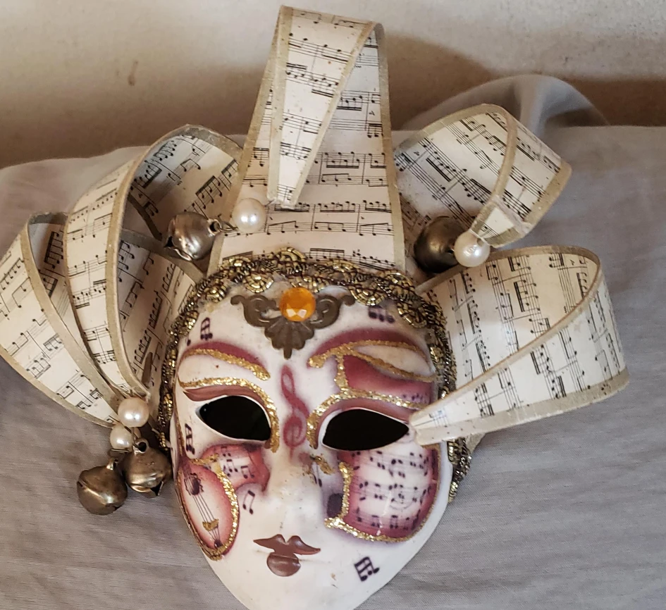 Musical Note Venetian Mask thumbnail