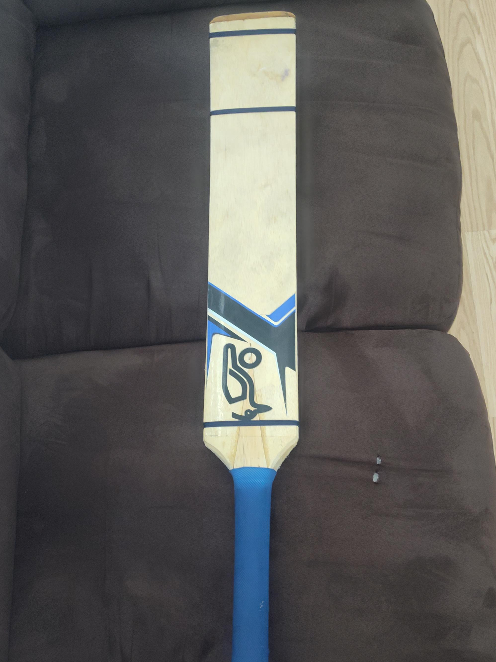 Kookaburra Cricket Bat thumbnail