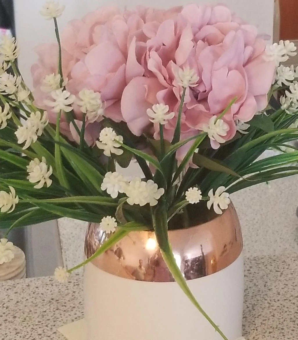 Artificial Flower Arrangement thumbnail