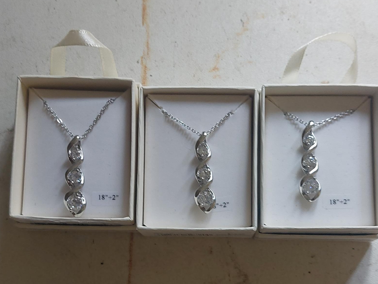 Silver Tone Necklace 18" + 2" thumbnail