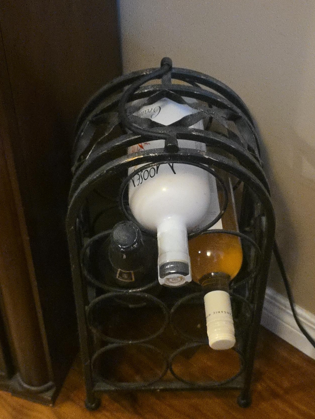 Metal Wine Rack thumbnail