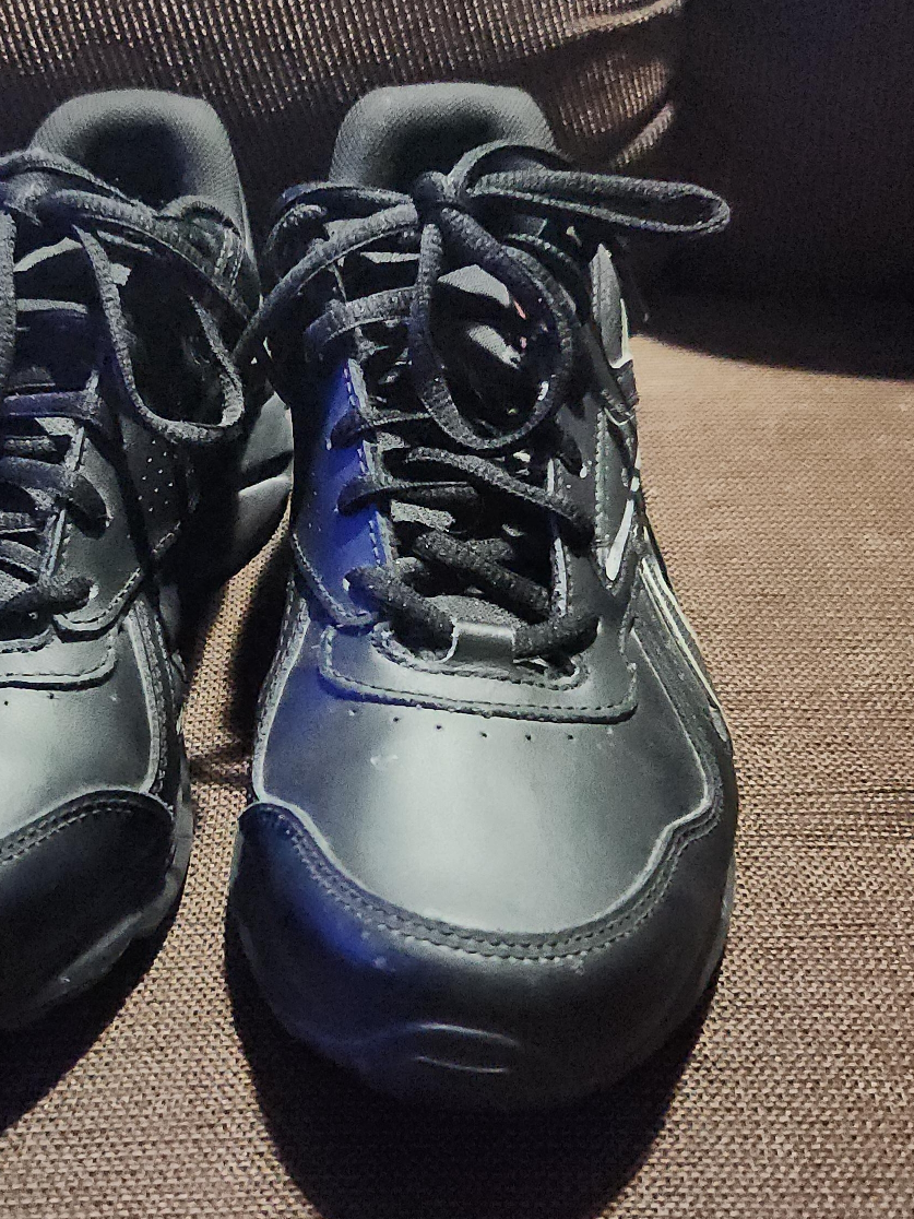 Reebok Black Walking Shoes thumbnail