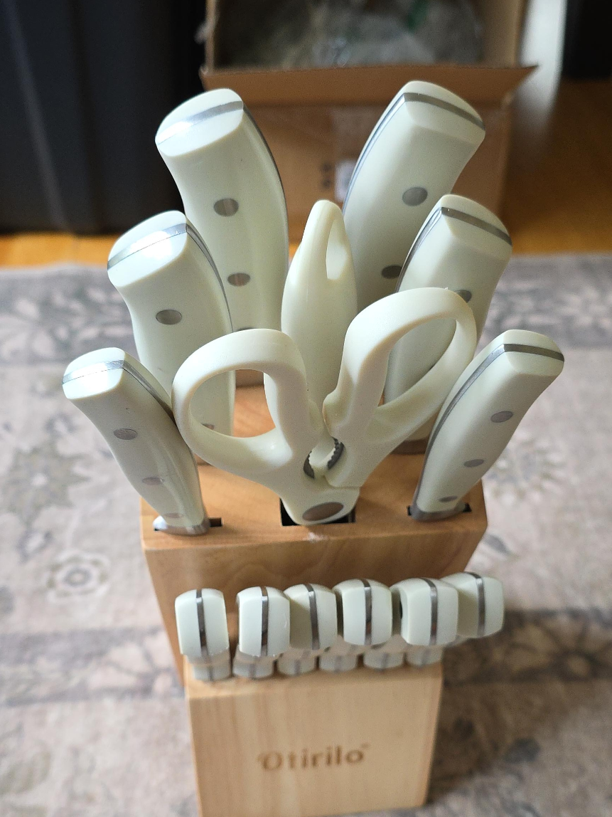 Otirilo Knife Block Set - 14 Piece thumbnail