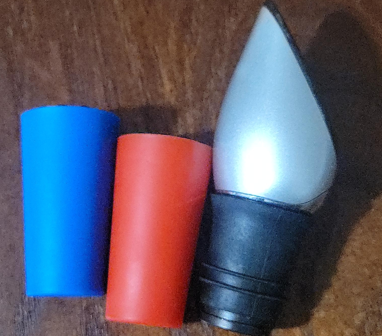 Metrokane Wine Pourer and 2 Stoppers