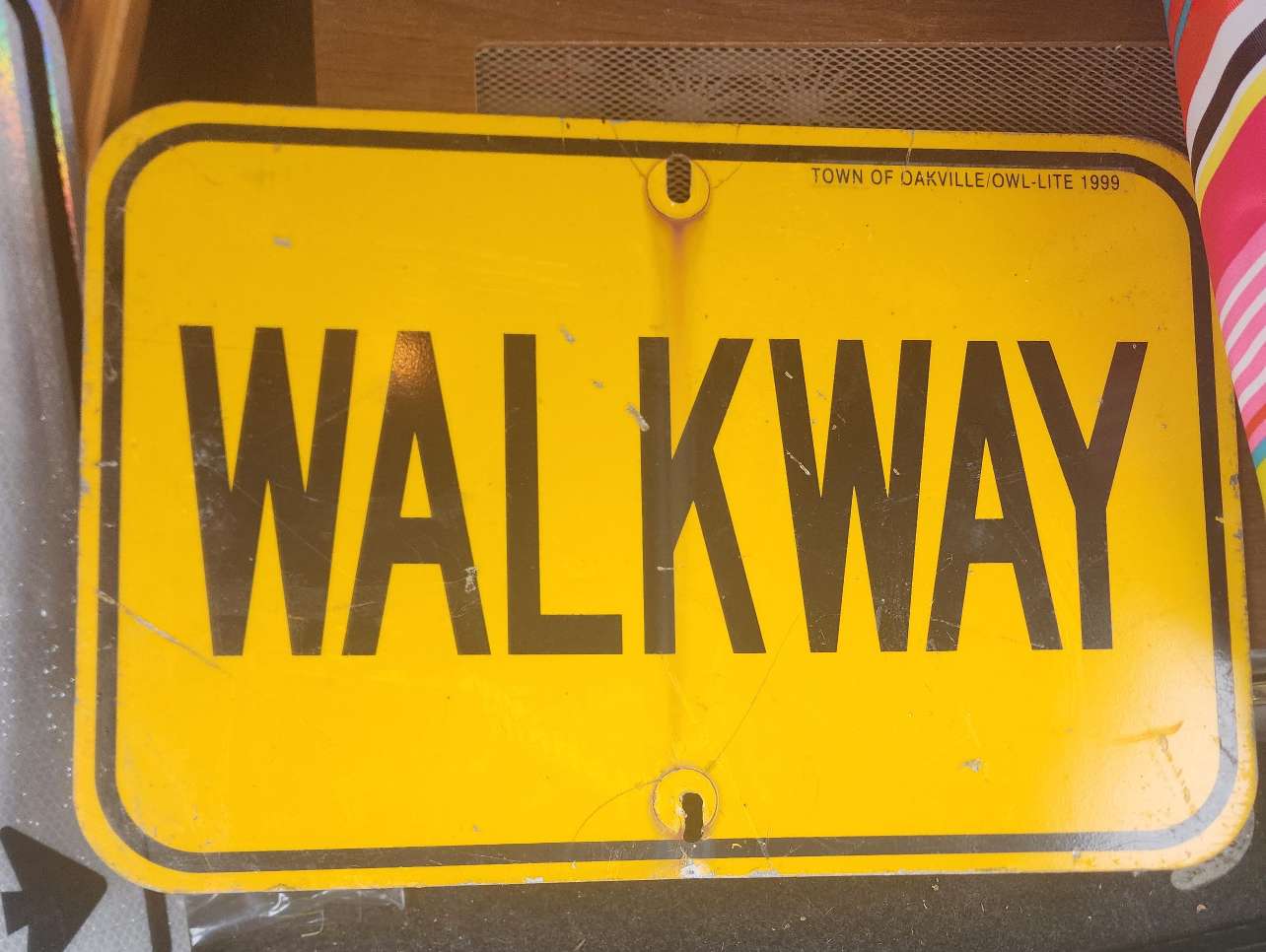 Town of Oakville Walkway Sign thumbnail