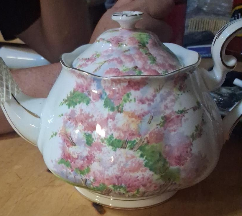 Floral Teapot with Lid