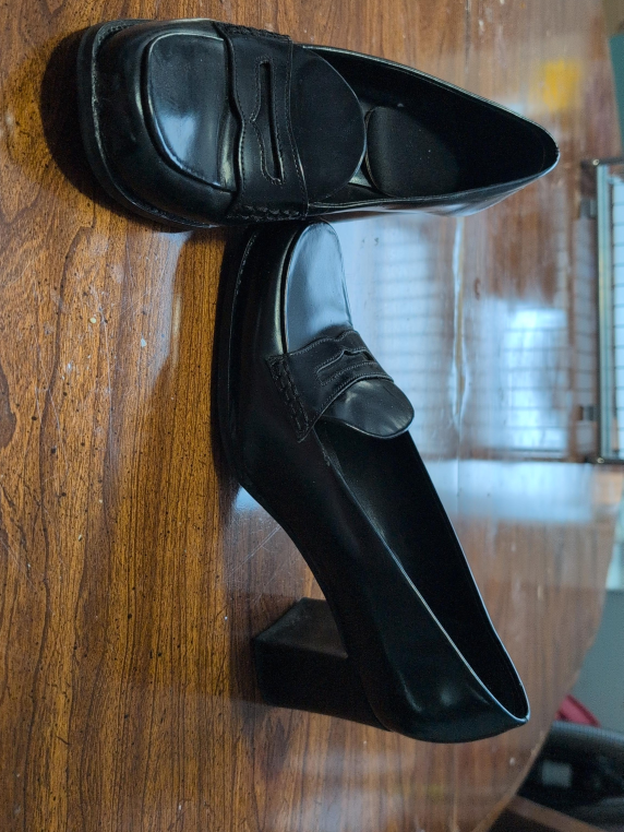 Black Leather Loafer Heels thumbnail