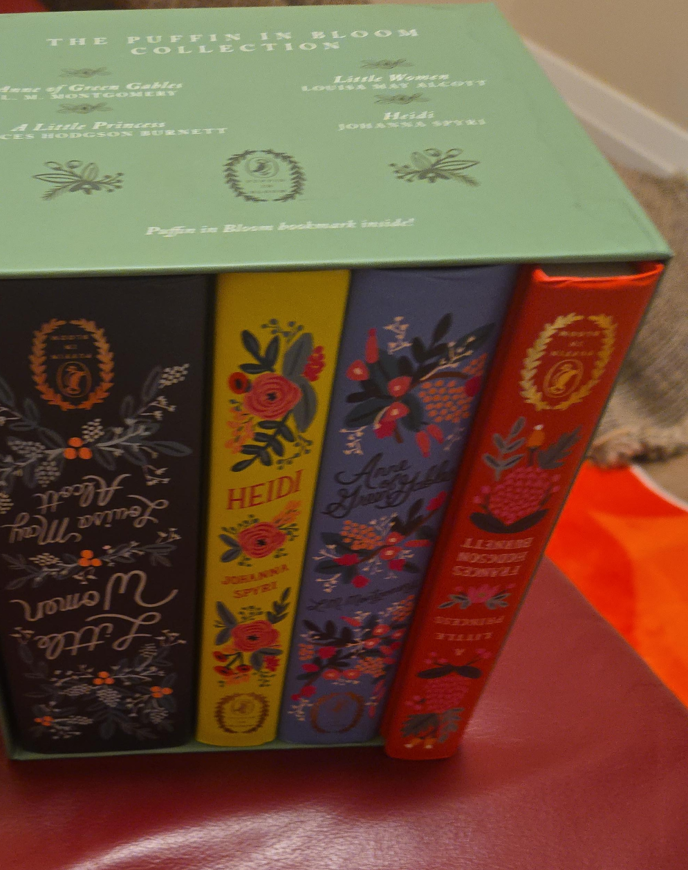 Puffin in Bloom Collection image indicator(1)