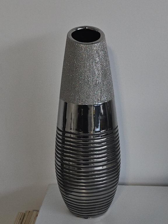 Decorative Silver Vase thumbnail