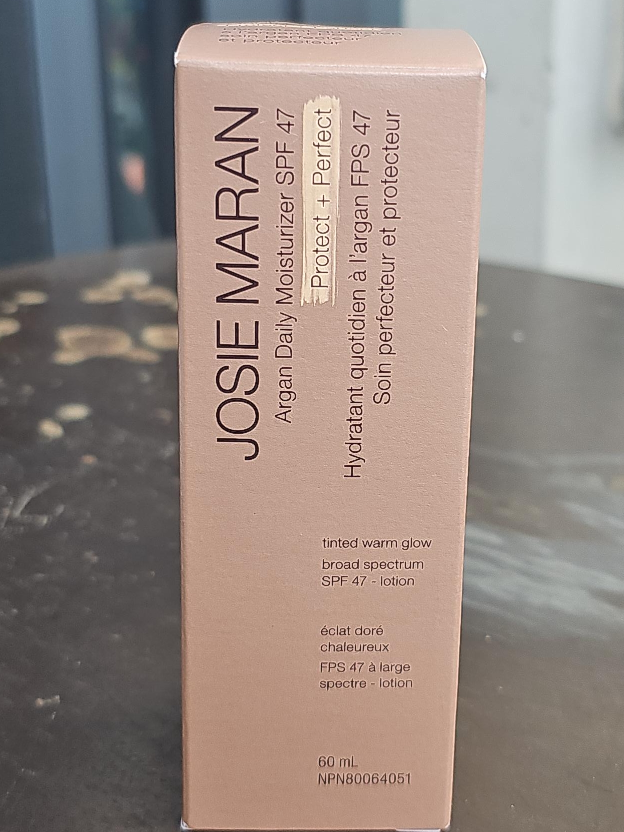 Josie Maran Argan Daily Moisturizer SPF 47 (New) thumbnail