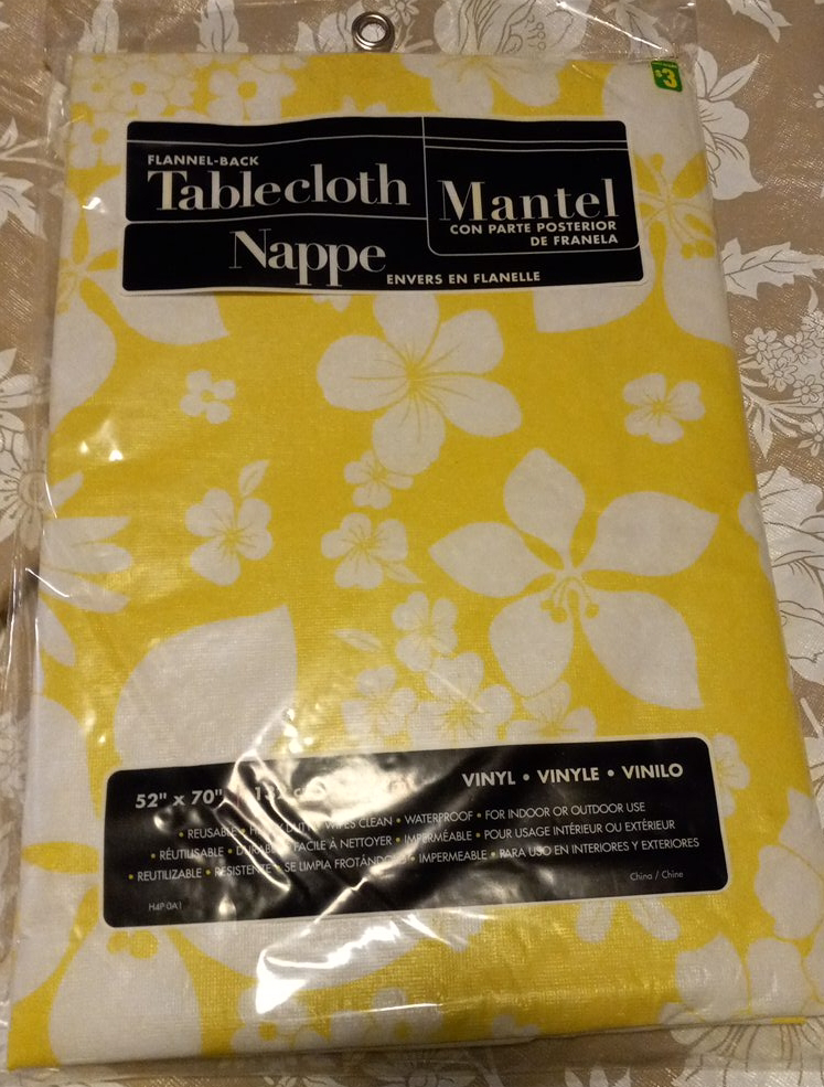 Flannel-Back Tablecloth 52" x 70" thumbnail