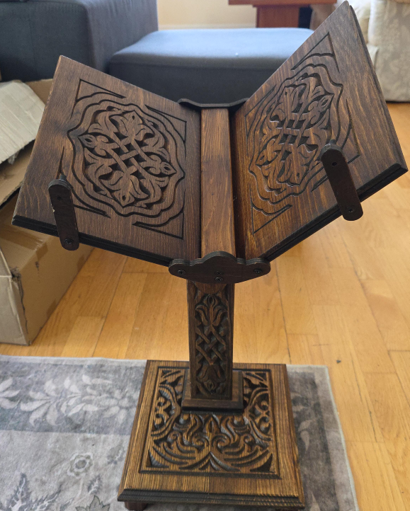 VHD Carved Wooden Book Stand thumbnail