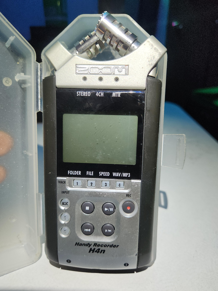 Zoom H4n Handy Recorder thumbnail