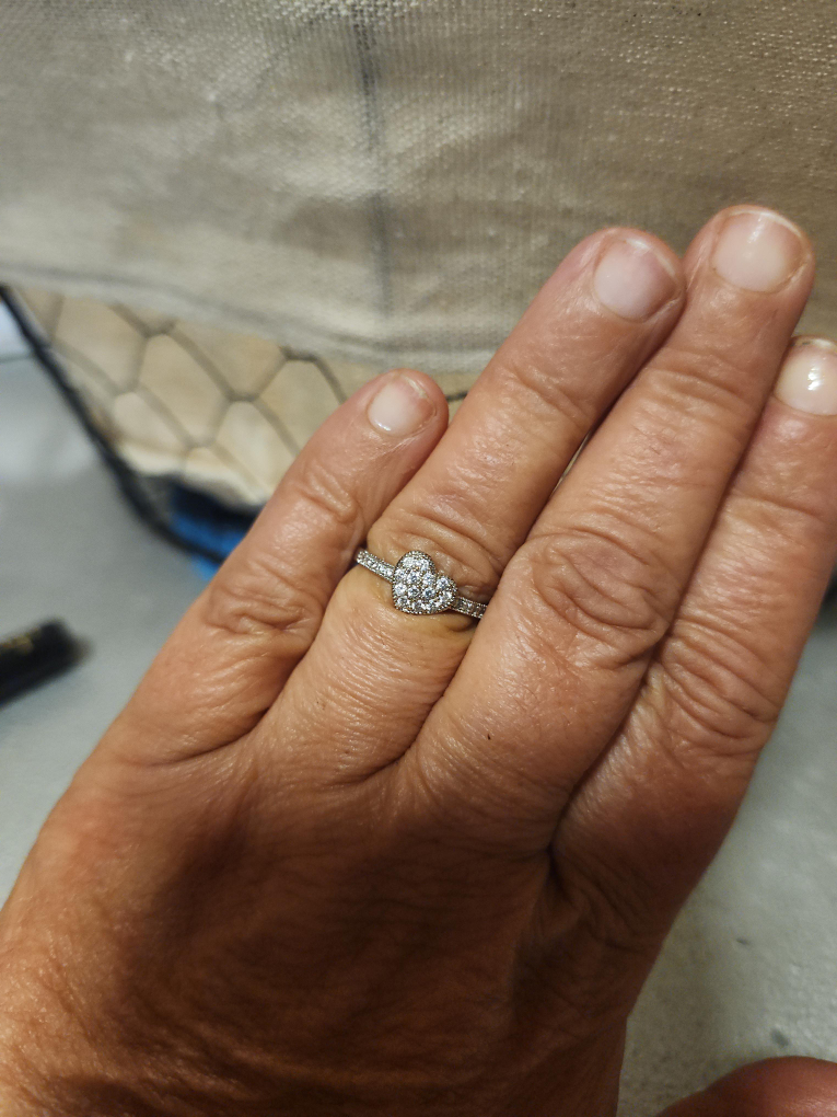 Charmed Aroma  sterling silver Heart shape ring image indicator(1)