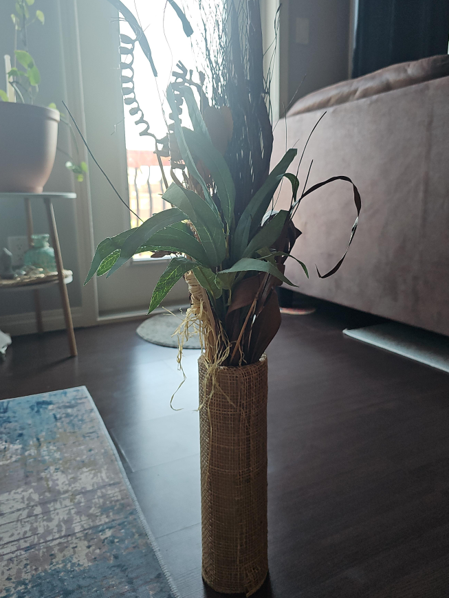 Decorative Floral Arrangement thumbnail