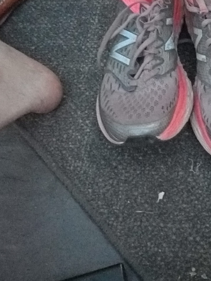 New Balance Running Shoes - Grey & Pink thumbnail
