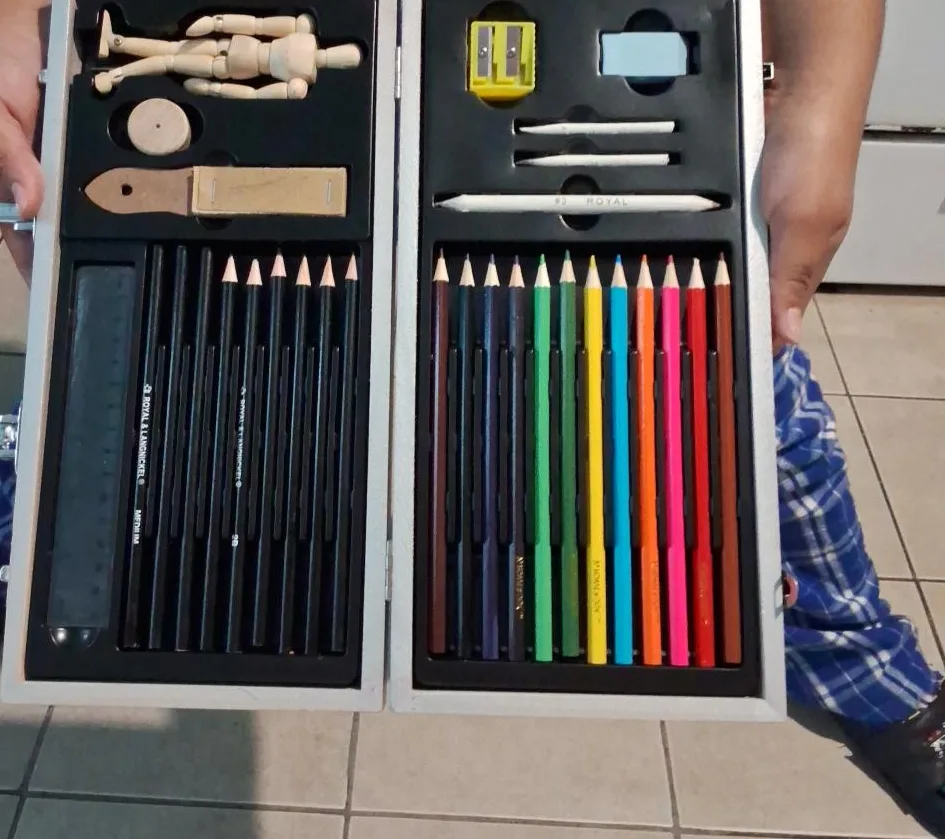 Royal & Langnickel Artist Set