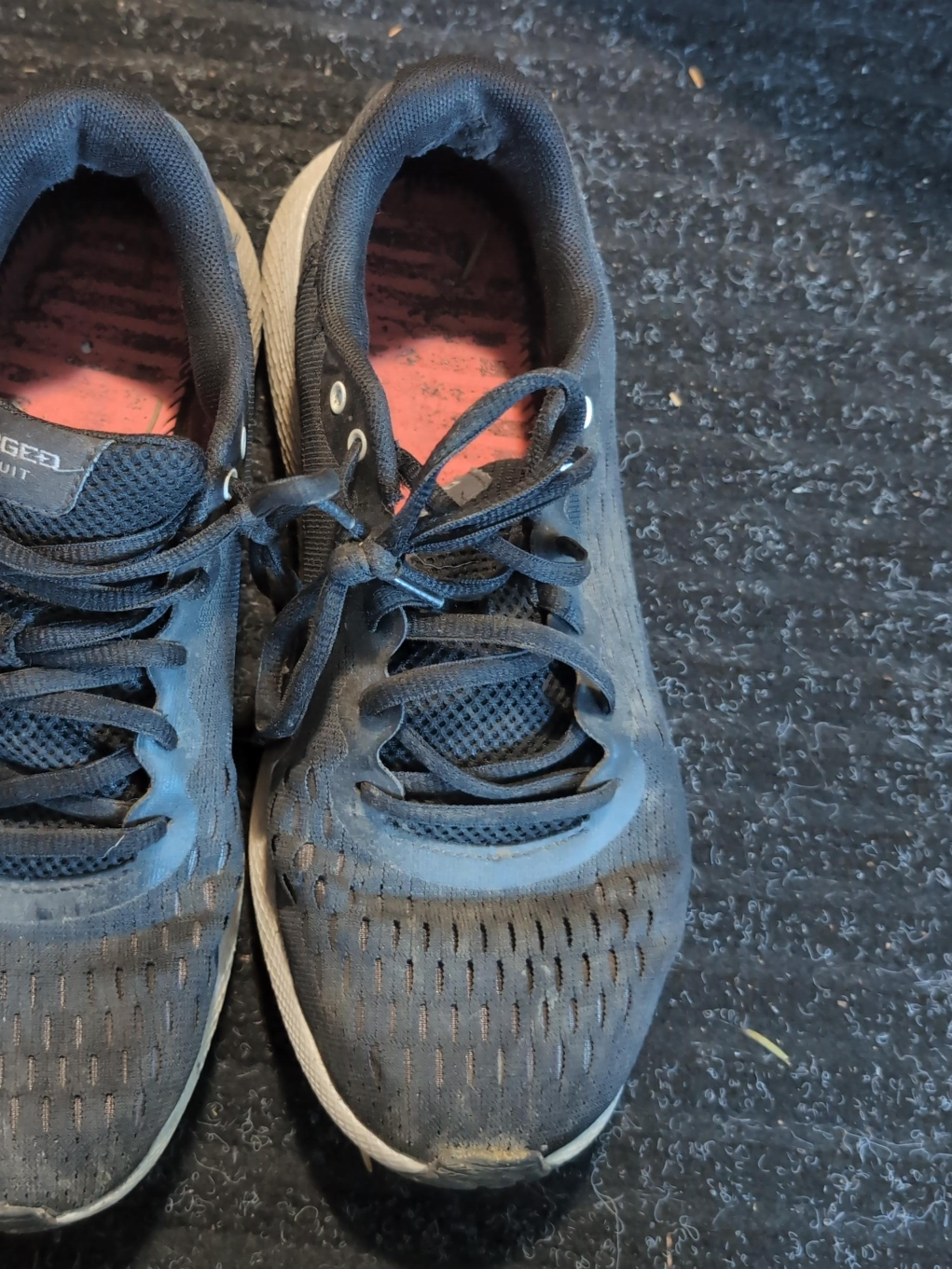 Under Armour Charged Pursuit Shoes - Size 9 thumbnail