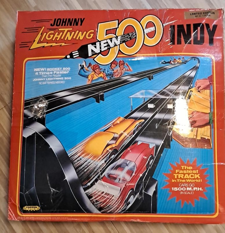 Johnny Lightning 500 Indy Race Track Set thumbnail