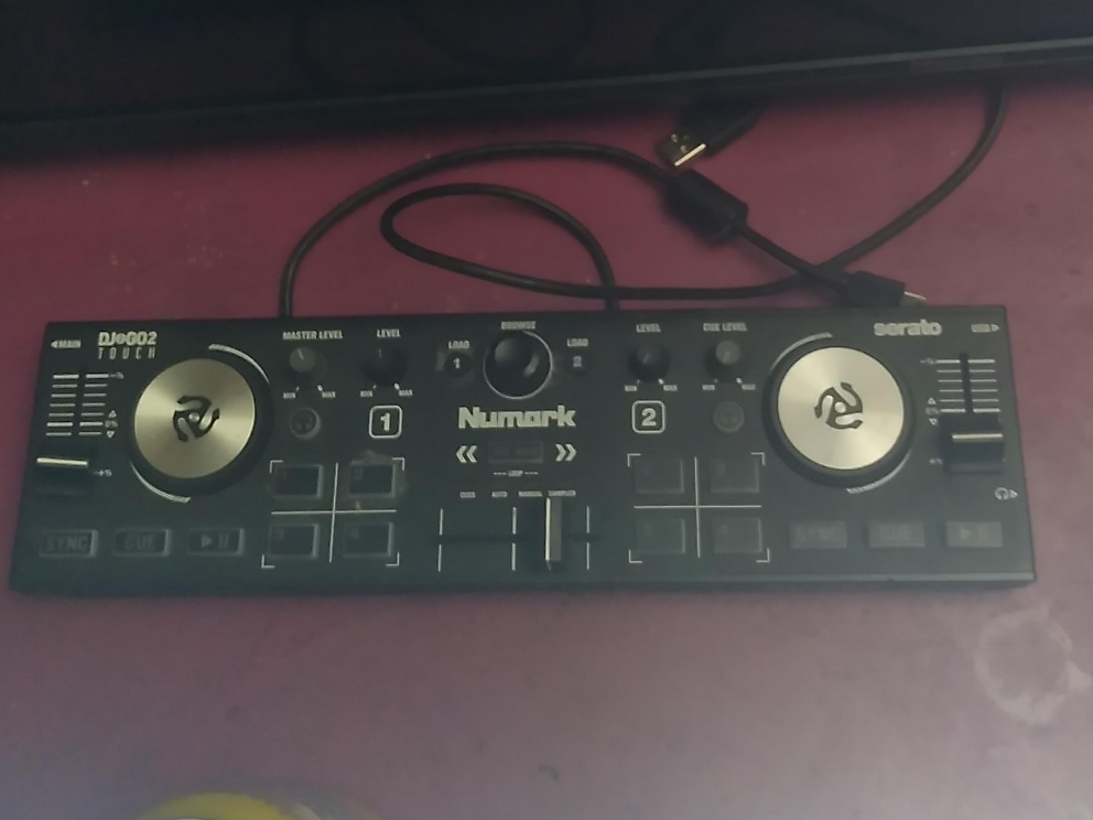 Numark DJ2GO2 Touch DJ Controller