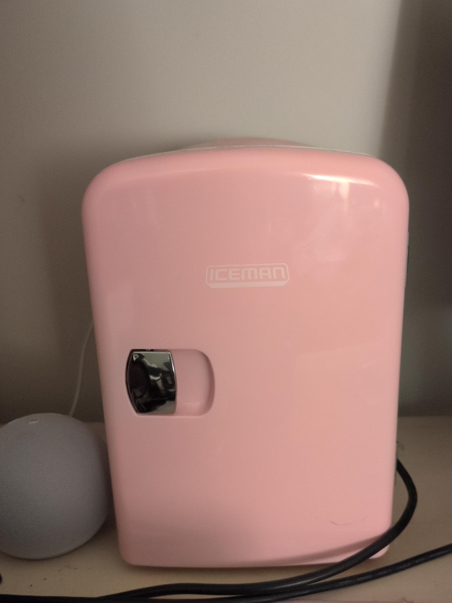 Iceman Pink Mini Fridge