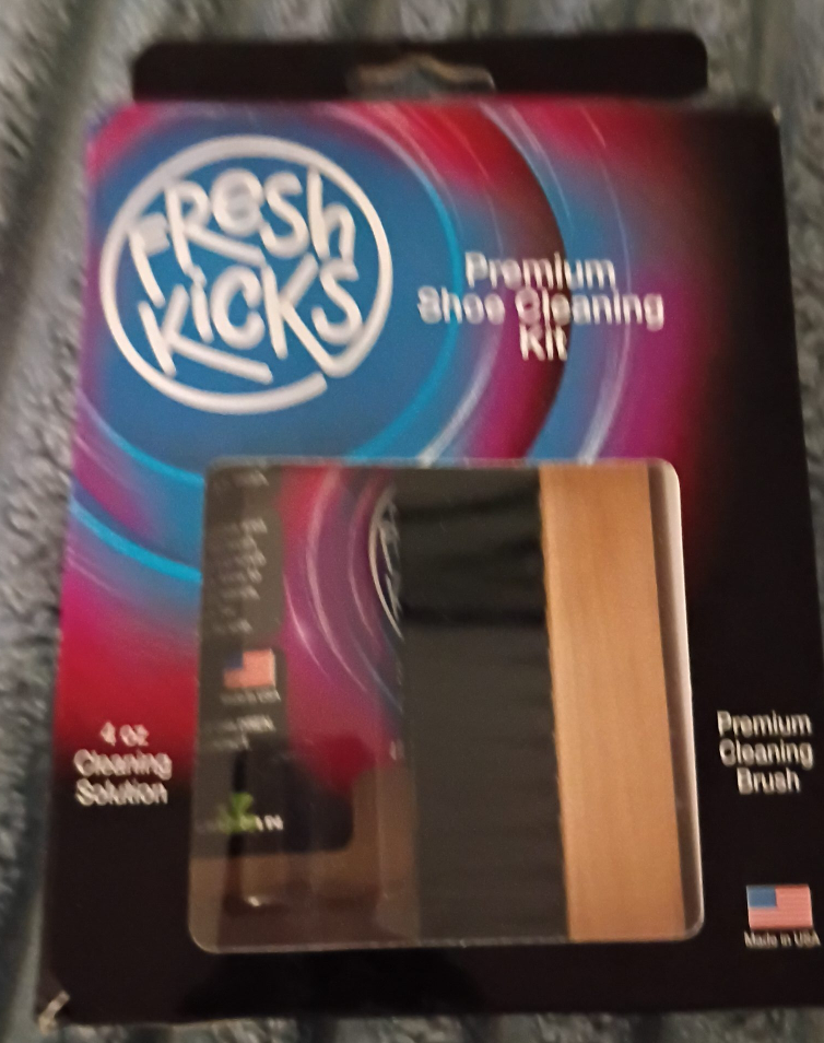Fresh Kicks Premium Shoe Cleaning Kit image indicator(1)