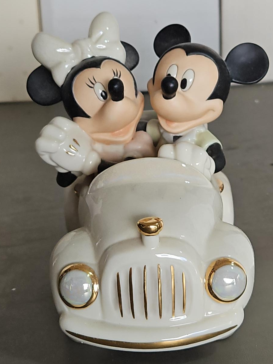 Lenox Mickey's Moonlight Drive Figurine thumbnail