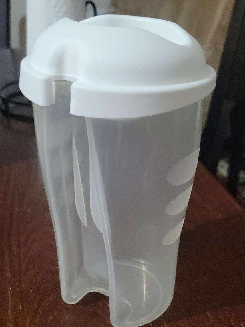 White Plastic Salad Container with Lid thumbnail