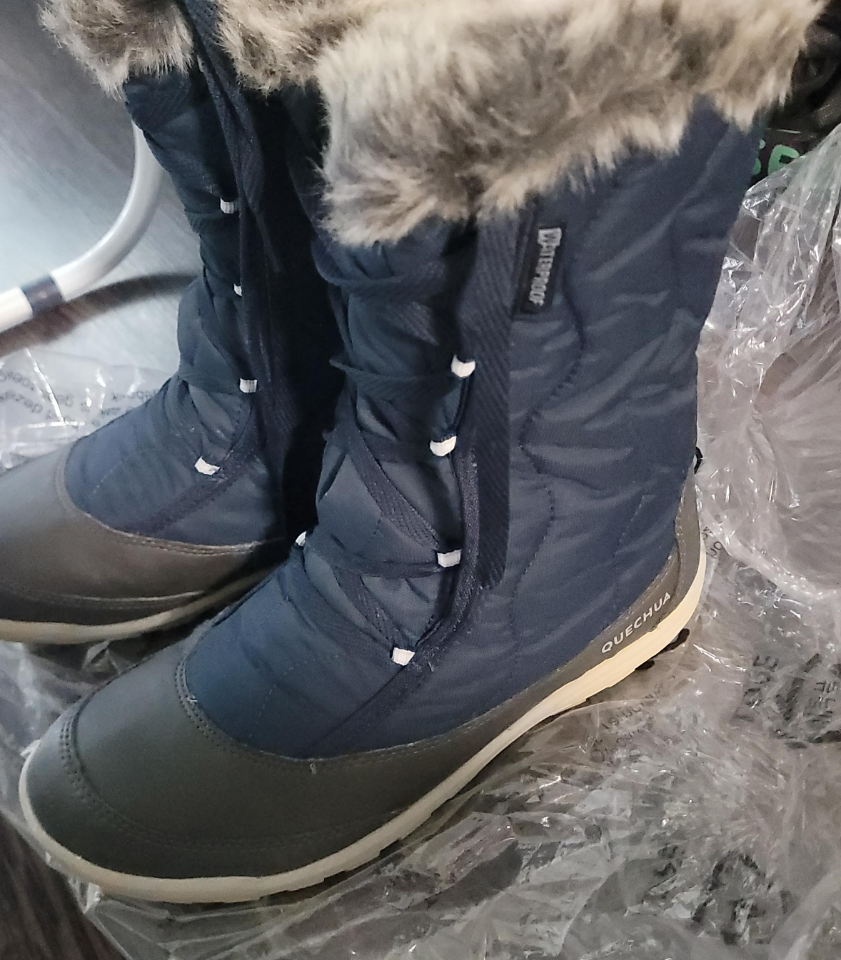 Quechua Women's Waterproof Snow Boots - US 8