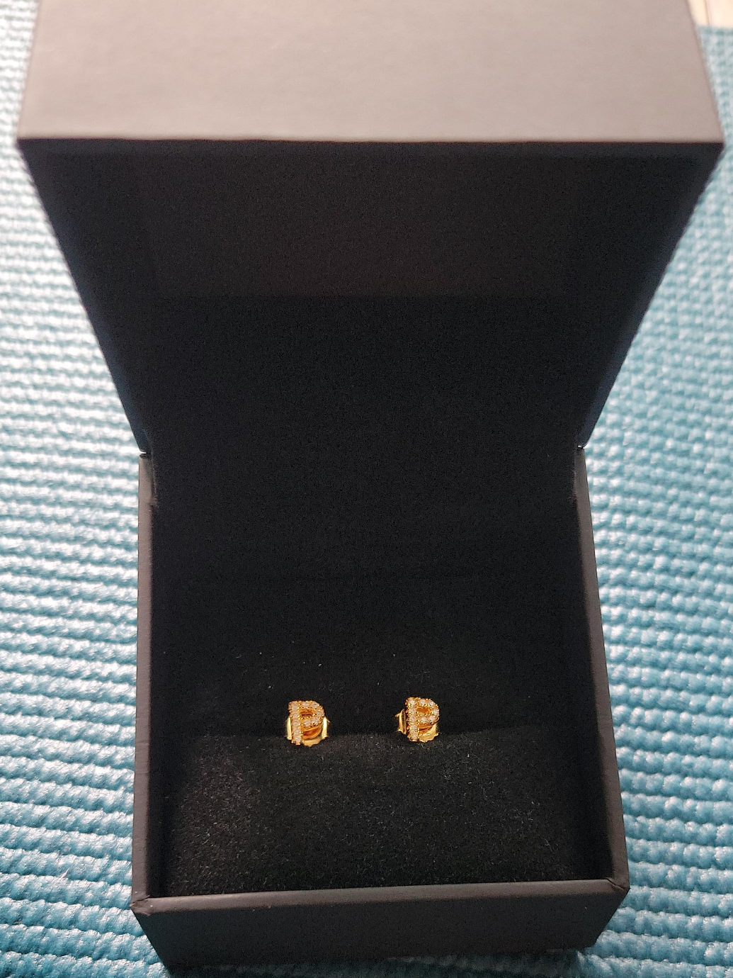 P Initial Gold Color Earrings thumbnail