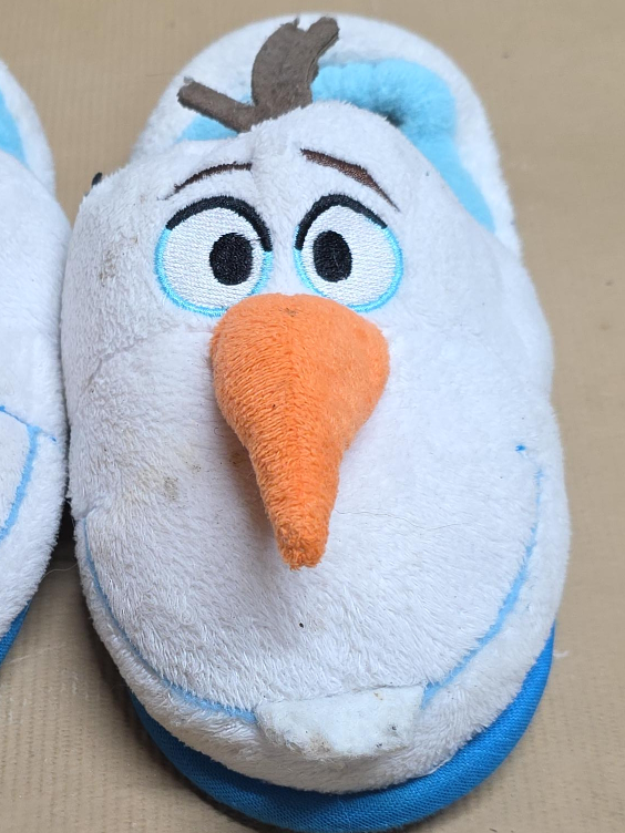 Olaf Slippers Size 13-1 thumbnail