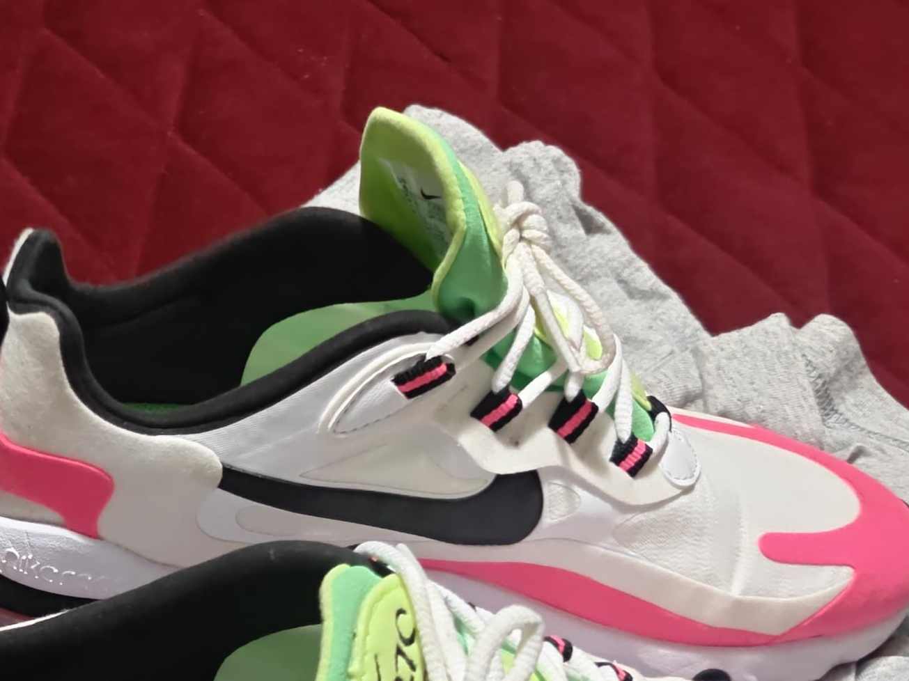 Nike Air Max 270 React Shoes thumbnail