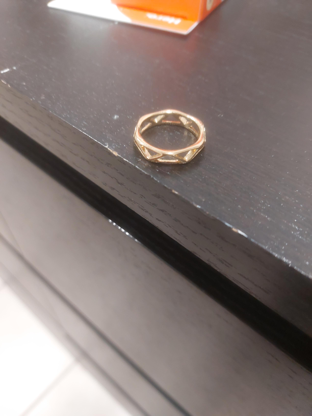 Gold Ring - Size Unknown thumbnail
