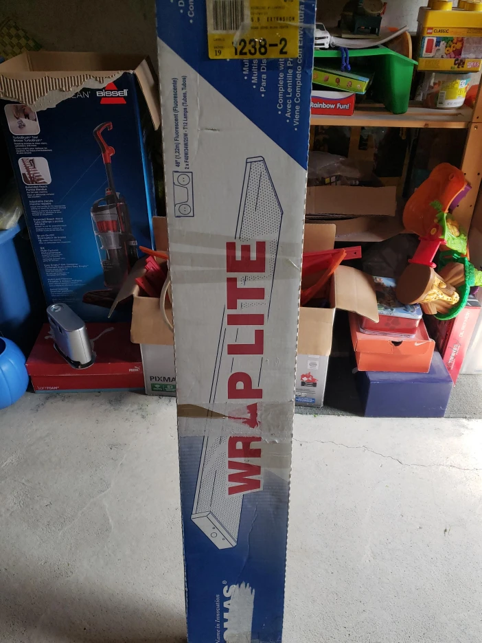 Thomas WRAP LITE 48" Fluorescent Light thumbnail