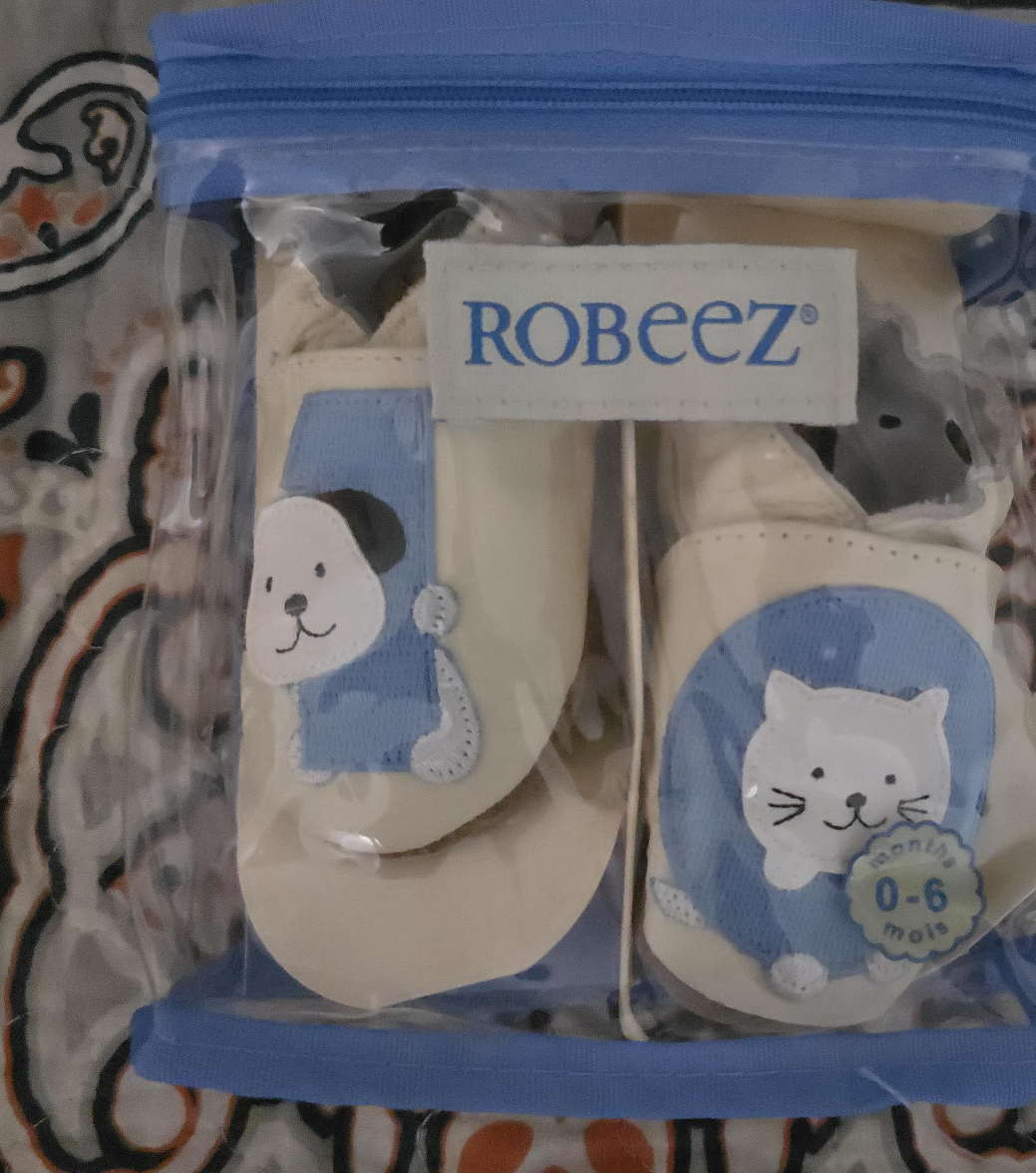 New Robeez Baby Booties, 0-6 Months thumbnail