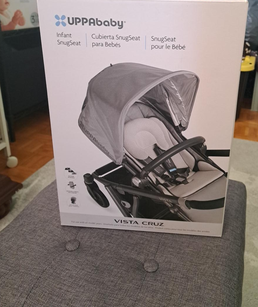 UPPAbaby Infant SnugSeat - Like New! image indicator(1)