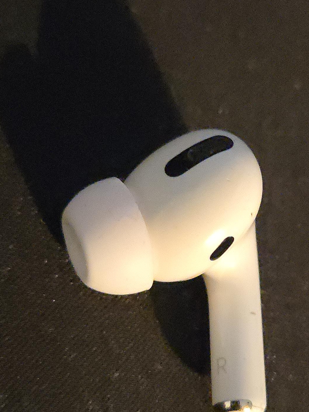 Apple Airpods Pro Right earbud thumbnail