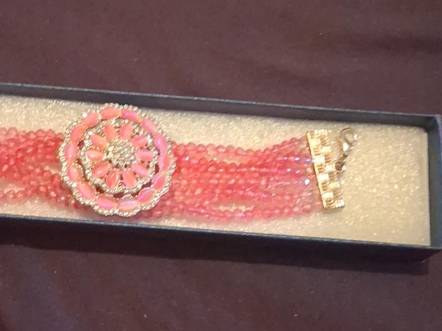 Pink Beaded Bracelet with Floral Design thumbnail