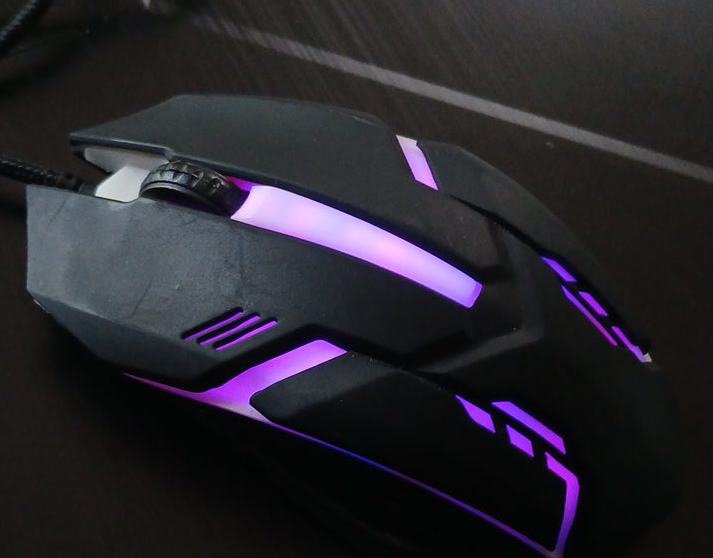 Gaming Mouse - Black with rainbow LEDs thumbnail
