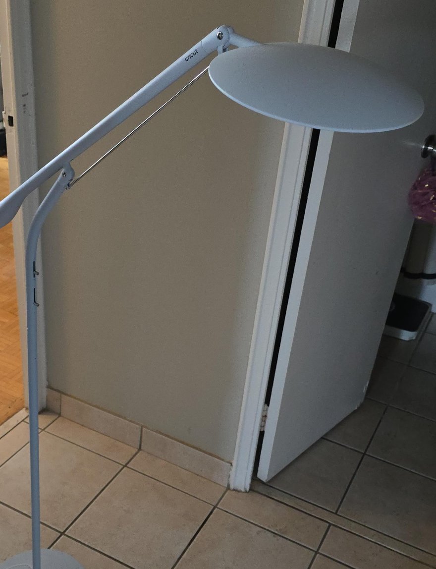 Cricut Bright 360 Floor Lamp thumbnail