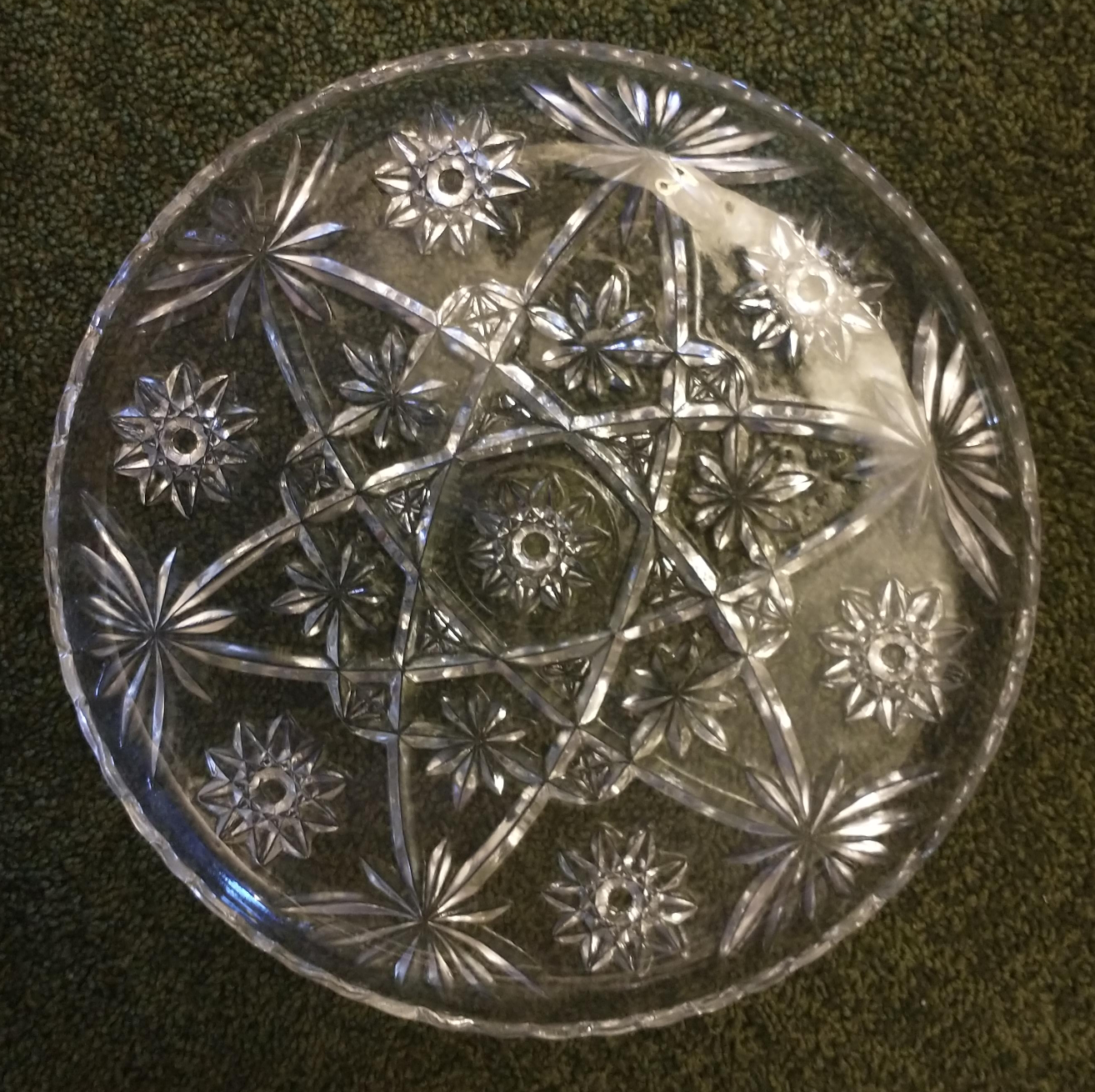 Vintage Clear Glass Cake/Serving Plate image indicator(1)