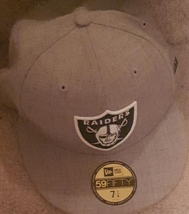 New Era Raiders 59FIFTY Fitted Hat - Size 7 1/4 thumbnail