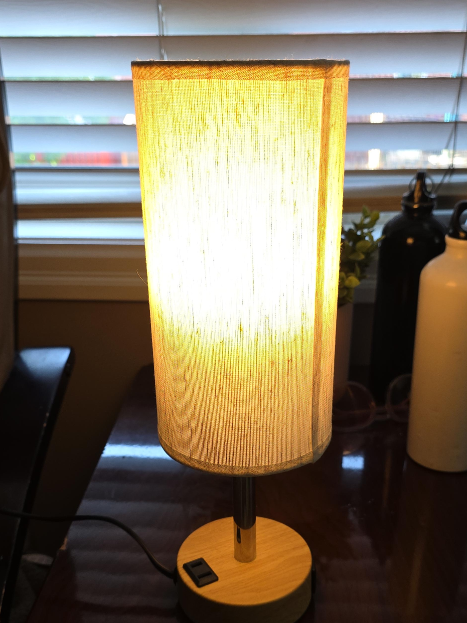 Table Lamp with USB Ports thumbnail