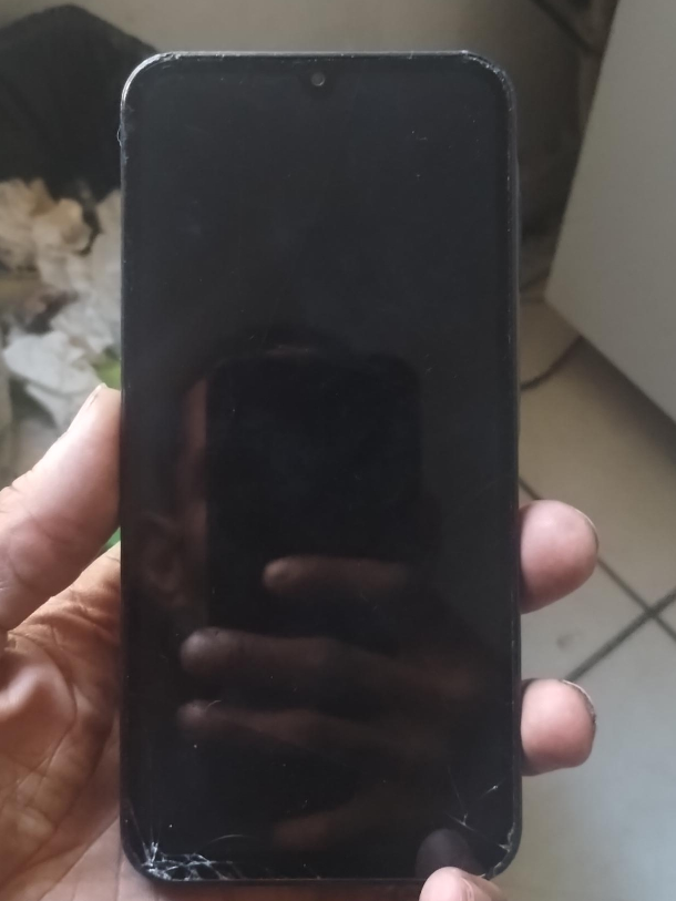 Samsung Phone - Cracked Screen