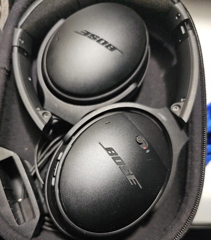 Bose QuietComfort 45 Headphones thumbnail