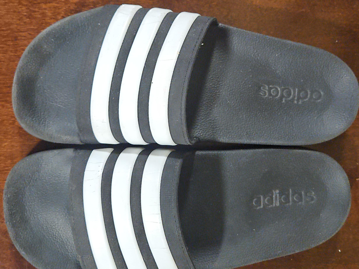 Adidas Adilette Slides US 7 thumbnail