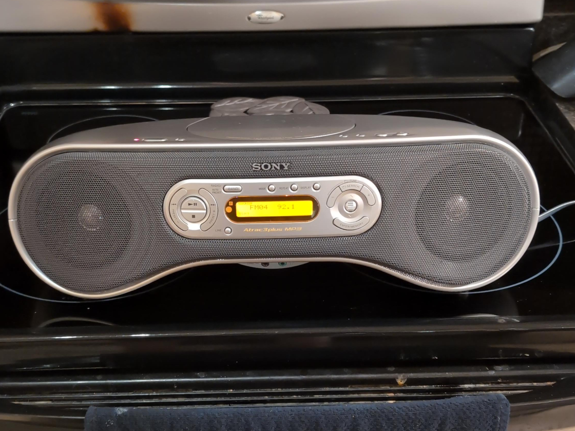 Sony Portable Radio/CD/MP3 Player image indicator(1)