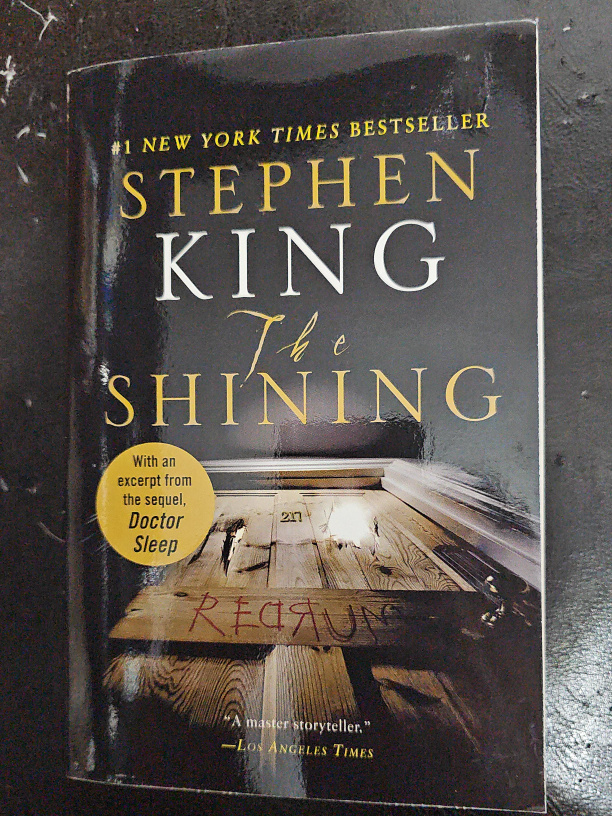Stephen King's The Shining - Horror Novel thumbnail