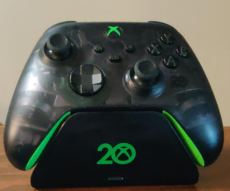 Xbox 20th Anniversary Controller + Razer Charging Stand