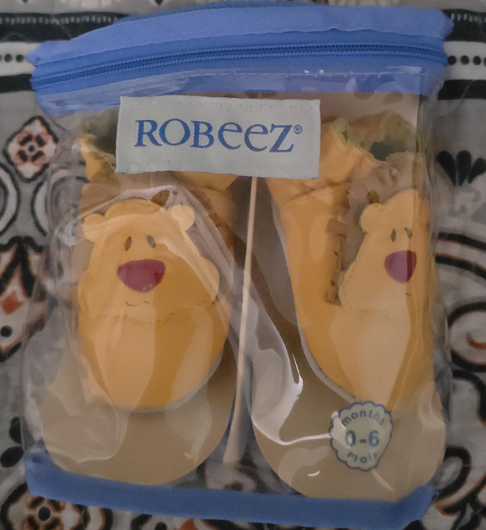 Robeez Lion Slippers, 0-6 Months thumbnail